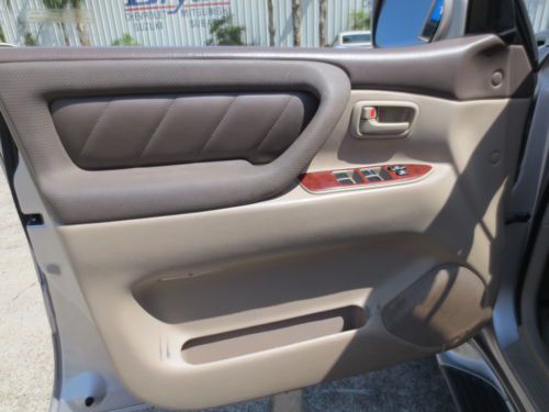 NO RESERVE - low miles, leather, CD changer, 3 row seating, sunroof, 4WD, AWD, image 45