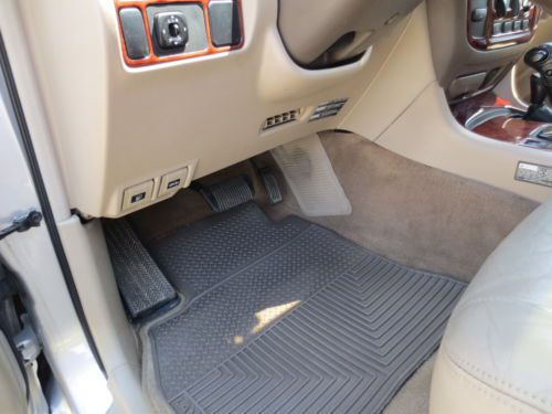 NO RESERVE - low miles, leather, CD changer, 3 row seating, sunroof, 4WD, AWD, image 46