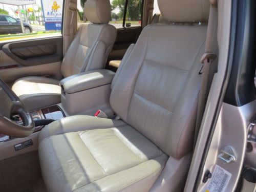 NO RESERVE - low miles, leather, CD changer, 3 row seating, sunroof, 4WD, AWD, image 48