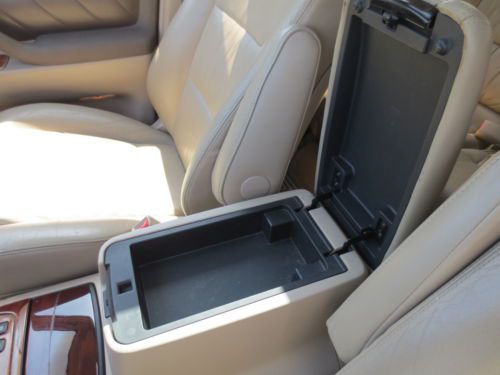 NO RESERVE - low miles, leather, CD changer, 3 row seating, sunroof, 4WD, AWD, image 54