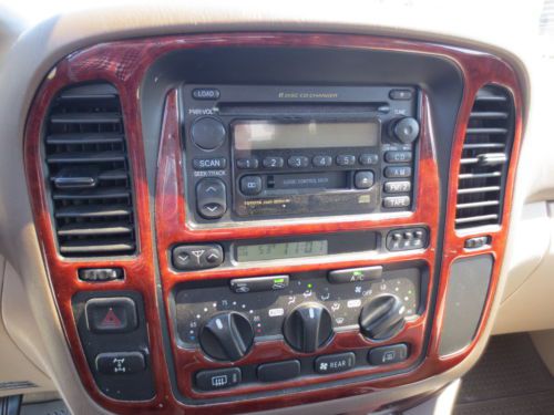 NO RESERVE - low miles, leather, CD changer, 3 row seating, sunroof, 4WD, AWD, image 59