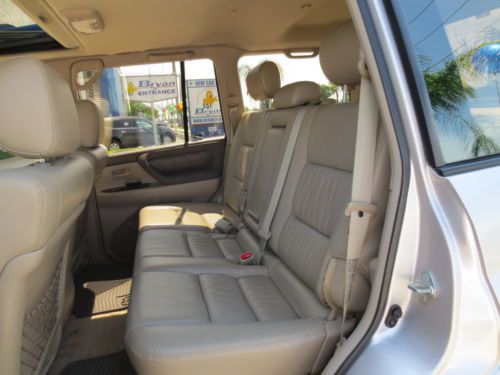 NO RESERVE - low miles, leather, CD changer, 3 row seating, sunroof, 4WD, AWD, image 66