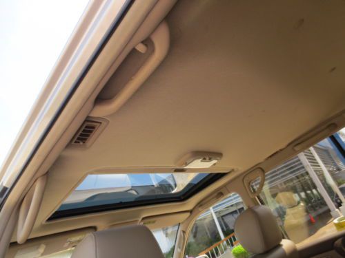 NO RESERVE - low miles, leather, CD changer, 3 row seating, sunroof, 4WD, AWD, image 67