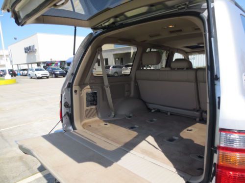 NO RESERVE - low miles, leather, CD changer, 3 row seating, sunroof, 4WD, AWD, image 69