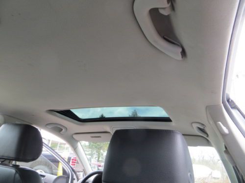 ONE OWNER 5 SPEED TDi DIESEL SMOKE FREE SUNROOF MICHELIN TIRES ALLOY WHEELS, image 15