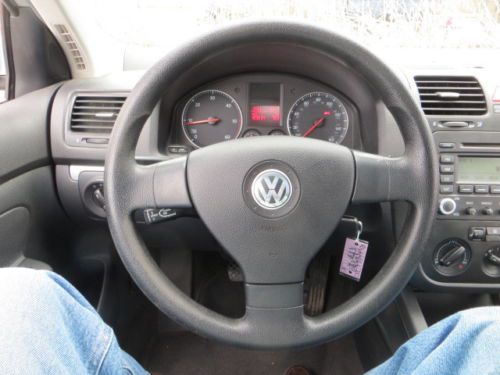 ONE OWNER 5 SPEED TDi DIESEL SMOKE FREE SUNROOF MICHELIN TIRES ALLOY WHEELS, image 16
