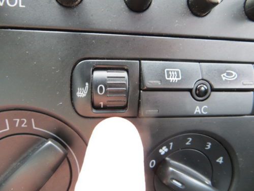 ONE OWNER 5 SPEED TDi DIESEL SMOKE FREE SUNROOF MICHELIN TIRES ALLOY WHEELS, image 22