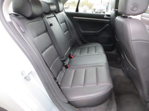 ONE OWNER 5 SPEED TDi DIESEL SMOKE FREE SUNROOF MICHELIN TIRES ALLOY WHEELS, image 29