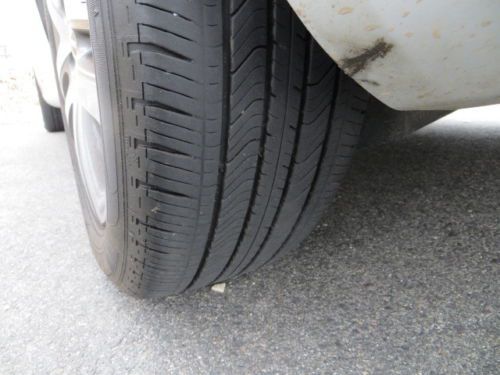 ONE OWNER 5 SPEED TDi DIESEL SMOKE FREE SUNROOF MICHELIN TIRES ALLOY WHEELS, image 50