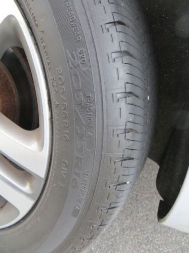 ONE OWNER 5 SPEED TDi DIESEL SMOKE FREE SUNROOF MICHELIN TIRES ALLOY WHEELS, image 51