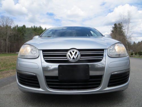 ONE OWNER 5 SPEED TDi DIESEL SMOKE FREE SUNROOF MICHELIN TIRES ALLOY WHEELS, image 52