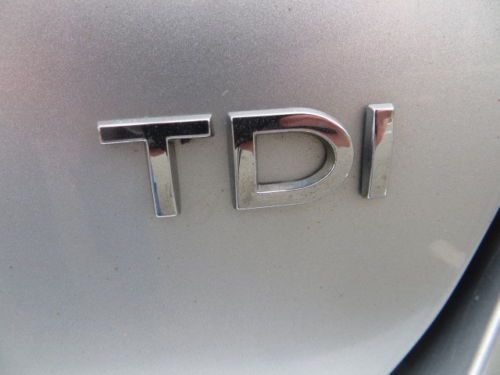 ONE OWNER 5 SPEED TDi DIESEL SMOKE FREE SUNROOF MICHELIN TIRES ALLOY WHEELS, image 61