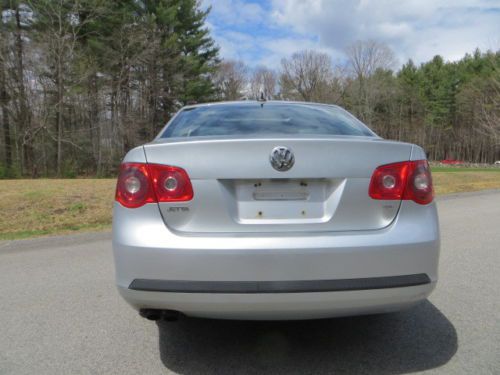 ONE OWNER 5 SPEED TDi DIESEL SMOKE FREE SUNROOF MICHELIN TIRES ALLOY WHEELS, image 66