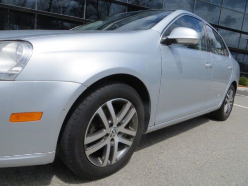 ONE OWNER 5 SPEED TDi DIESEL SMOKE FREE SUNROOF MICHELIN TIRES ALLOY WHEELS, image 67