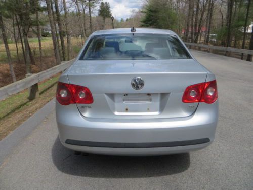 ONE OWNER 5 SPEED TDi DIESEL SMOKE FREE SUNROOF MICHELIN TIRES ALLOY WHEELS, image 71