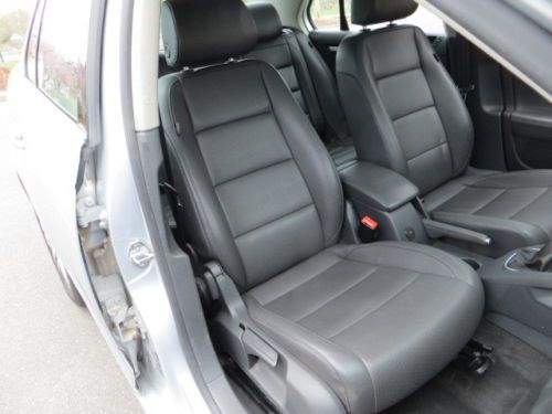 ONE OWNER 5 SPEED TDi DIESEL SMOKE FREE SUNROOF MICHELIN TIRES ALLOY WHEELS, image 73