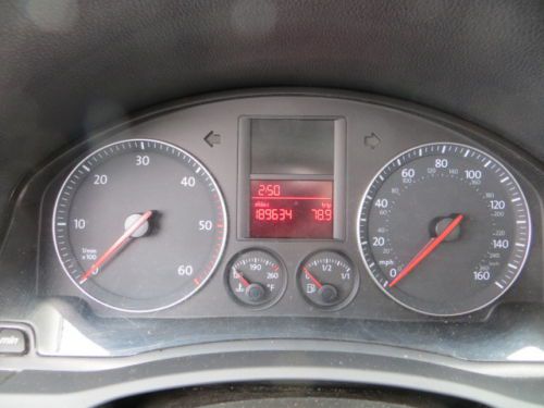 ONE OWNER 5 SPEED TDi DIESEL SMOKE FREE SUNROOF MICHELIN TIRES ALLOY WHEELS, image 80