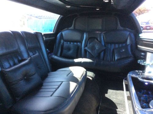 2007 lincoln town car stretched limousine 100&#034; 8 passengers