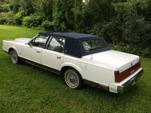 1987 lincoln town car signature sedan 4-door 5.0l