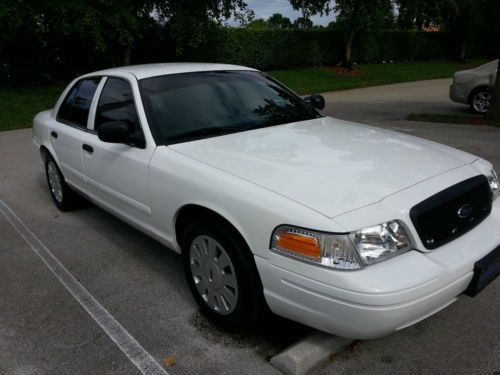 2006 ford crown victoria police interceptor sedan 4-door 4.6l