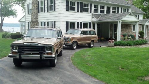1990 jeep grand wagoneer extreme low miles with ultra rare 3rd row seating