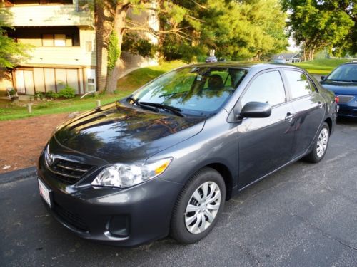 2013 toyota corolla le sedan 4-door 1.8l