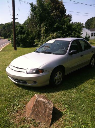 2004 chevrolet cavalier base sedan 4-door 2.2l