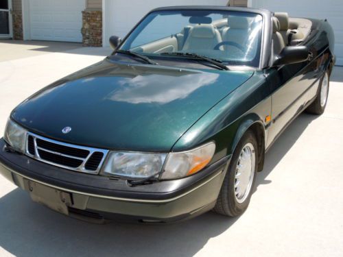 Nice scarabe green metallic 1995 saab 900s convertible-runs well-nds a few fixes