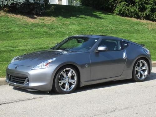 2011 nissan 370z touring coupe w/ sport package 2-door 3.7l 6mt