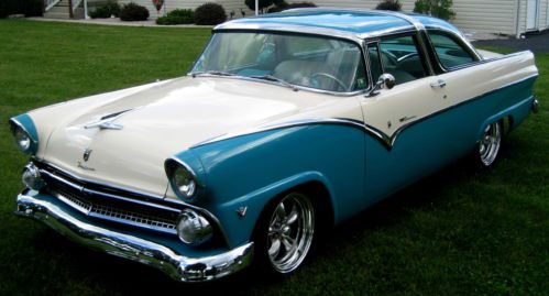 1955 crown vic,blue/white,restorod,stunning,new int,chevy 350,ac,ps,pdb,air ride