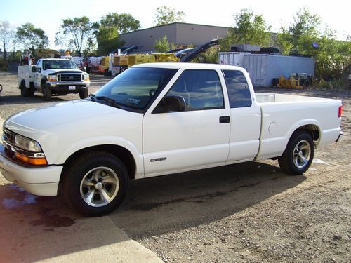 2001 chevy s10 pick up truck