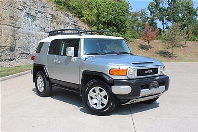 2007 toyota fj cruiser 4wd 6spd pkg 2 clean carfax serviced only 88k miles!!