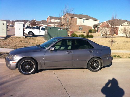 2004 lexus is300 base sedan 4-door 3.0l