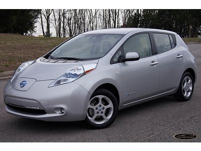 7-days *no reserve* '11 nissan leaf sl 100%-electric nav xm satellite *like new*