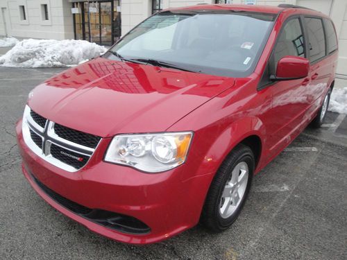 Grand caravan sxt power tailgate &amp; sliding doors stow n go seats excellen t