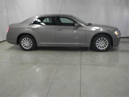 2014 chrysler 300 base