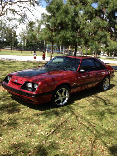 1986 ford mustang gt hatchback 2-door 5.0l