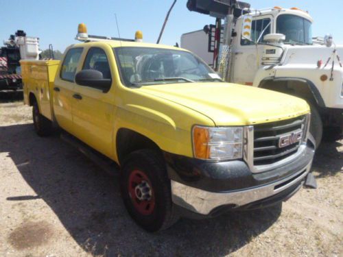 2007 gmc k3500 crew duramax 6.6 diesel 4x4 utility 47,000 miles srw 6 speed