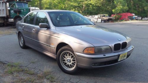 1999 bmw 528i silver, very good, sedan, sunroof, low miles!