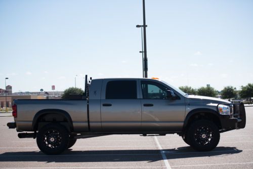 2009 dodge ram 2500 megacab, 6.7 cummins turbo diesel, 4x4, 25k miles