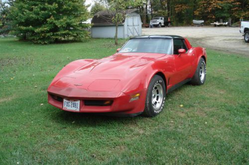 Red 1981 corvette