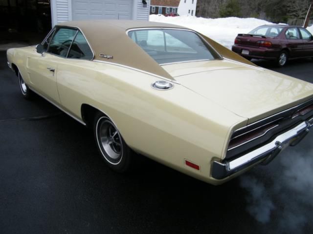 Dodge charger base hardtop 2-door