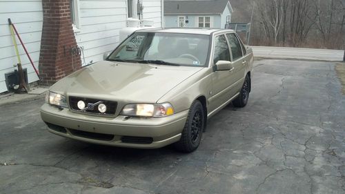 1999 volvo s70 awd sedan 4-door 2.4l