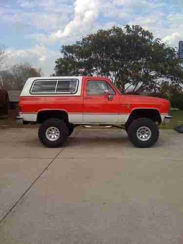 1987 CHEVY K-5 BLAZER  AWESOME VEHICLE * NO RUST * NEW PAINT*LOOKS & RUNS GREAT*, US $10,500.00, image 2