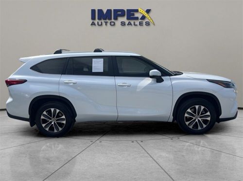 2023 toyota highlander xle