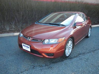 Si 2.0l 4 cyl premium audio system mp3 22mpg city 31mpg hwy 6 spd manual sunroof