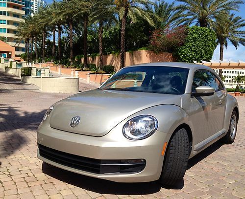 2012 volkswagen beetle 2dr cpe auto 2.5l