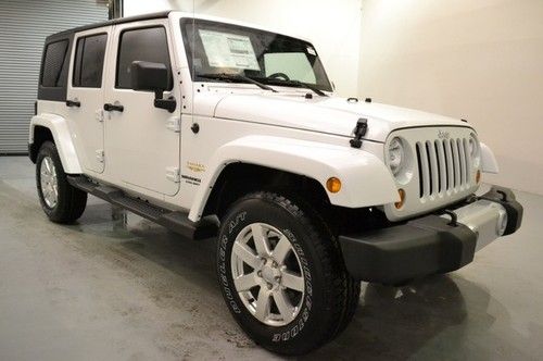 New 2013 jeep wrangler unlimited sahara 4x4 hard top v6 free ship l@@k