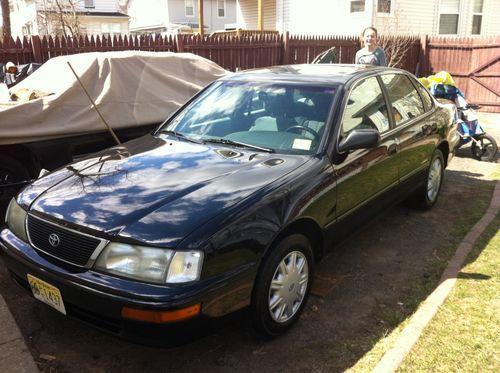 1997 toyota avalon with lots of recent work. looks and sounds great!