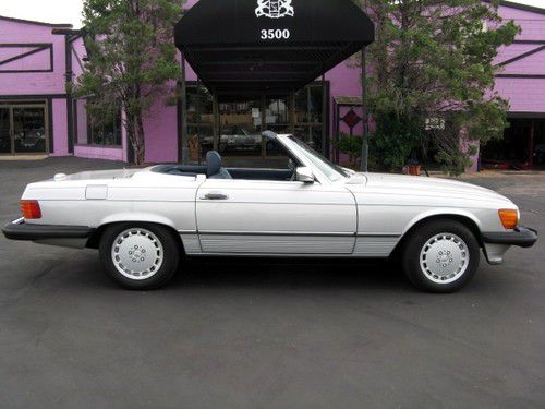 1988 mercedes benz 560sl - 48k one owner miles - rare kinder seat - both tops